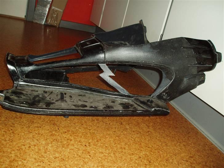 Aprilia SR 50 / Aerox SOLGT - Lynet.. ska fin pudses og så skal skjoldet males orange og så kommer der sort gitter i.. billede 6