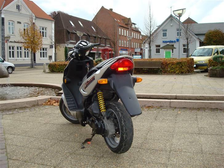 Suzuki AY-50 Katana LC (SOLGT) billede 4