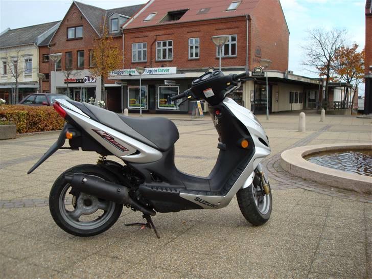 Suzuki AY-50 Katana LC (SOLGT) billede 7