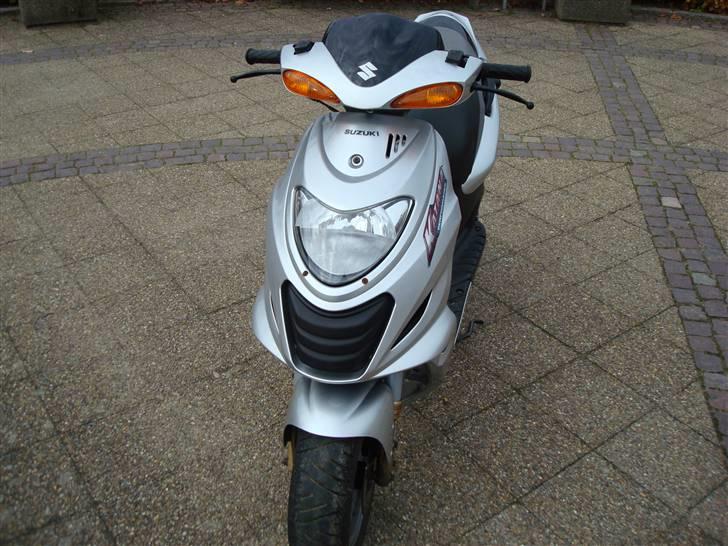 Suzuki AY-50 Katana LC (SOLGT) billede 8