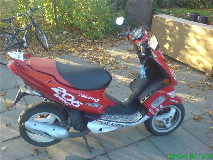 Peugeot Speedfight 2 Total Skadet! billede 1