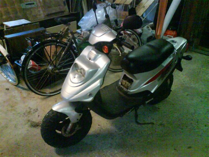 PGO Hot 50 SPRITER :D  SOLGT billede 1