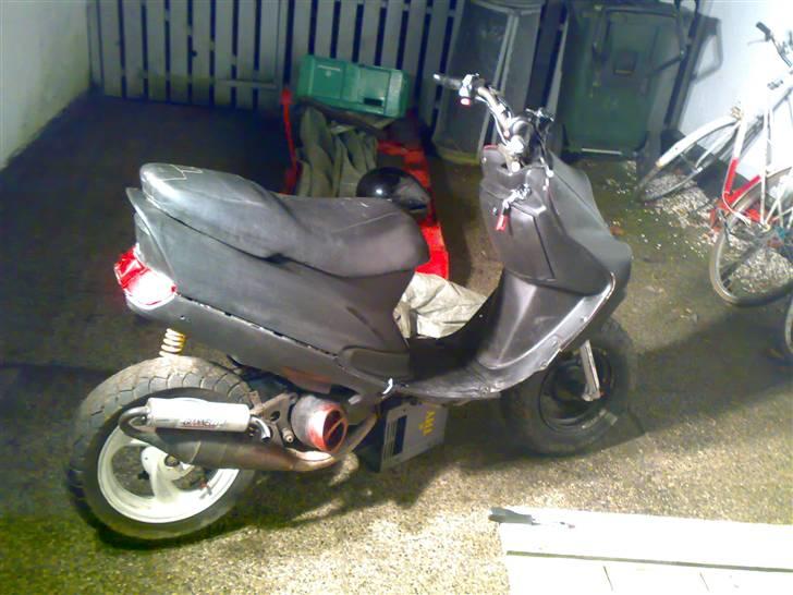 Adly Falcon SOLGT billede 2