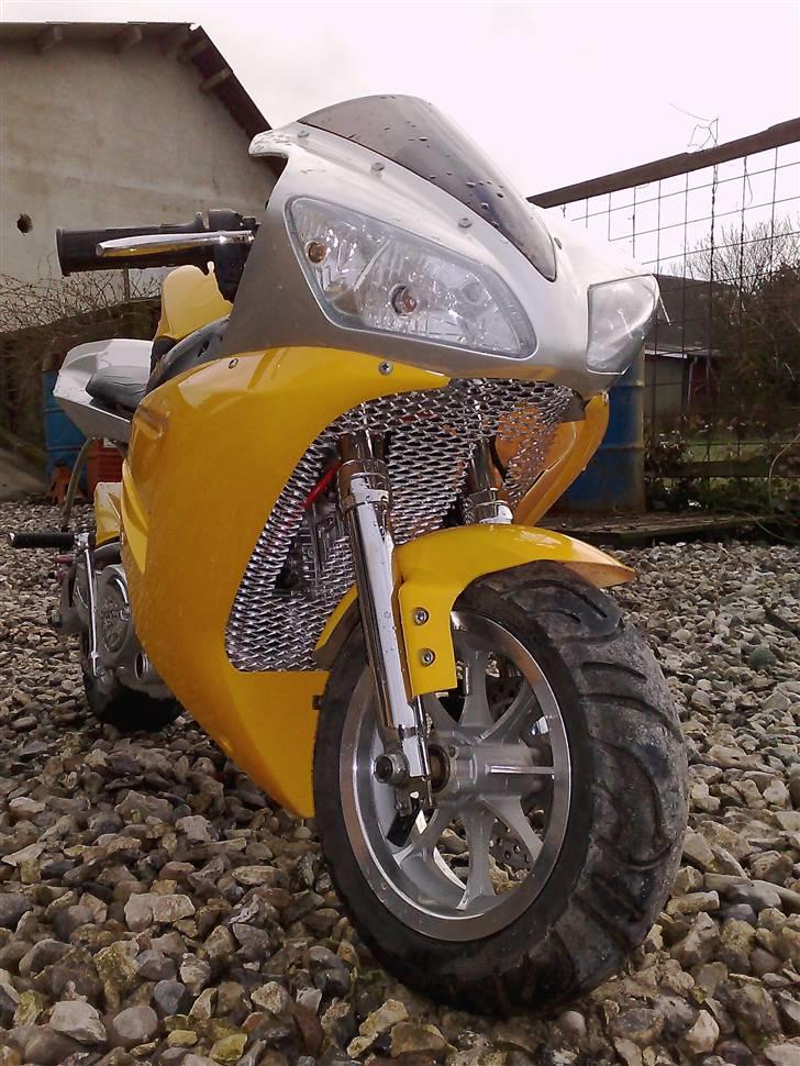 MiniBike R6 110 ccm  solgt - gitter lave af en gasovn :D  billede 3