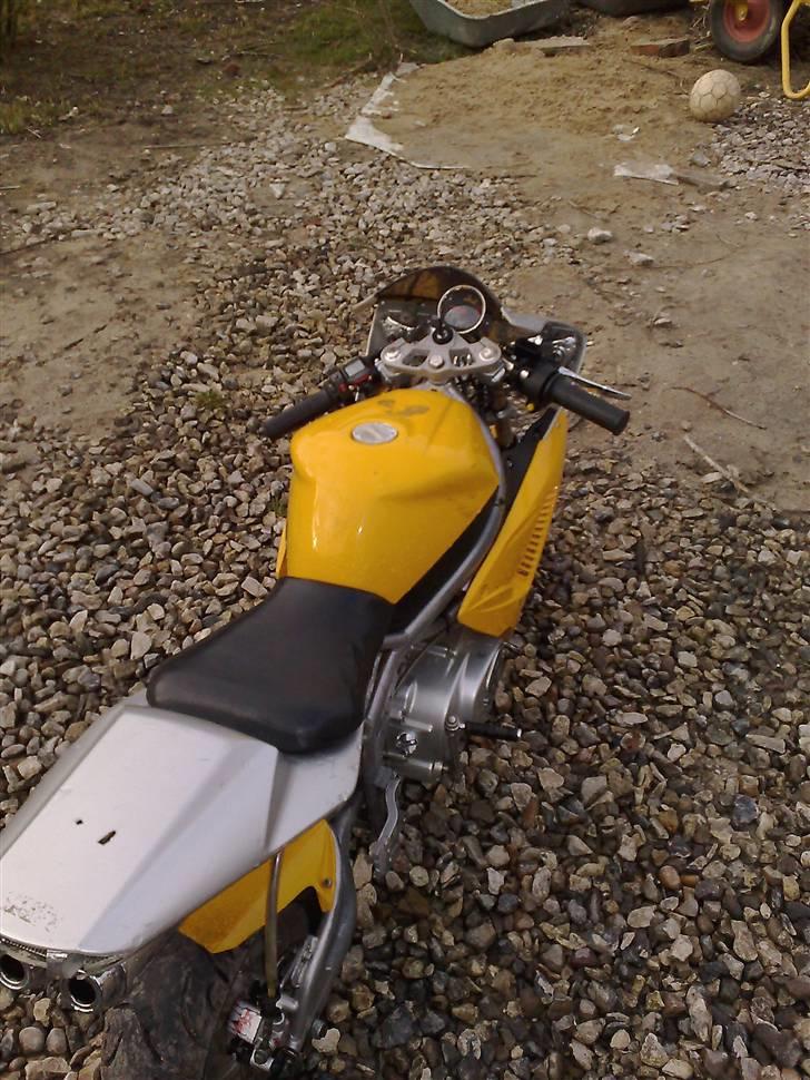 MiniBike R6 110 ccm  solgt - nyt billede taget med nokia n82 billede 8
