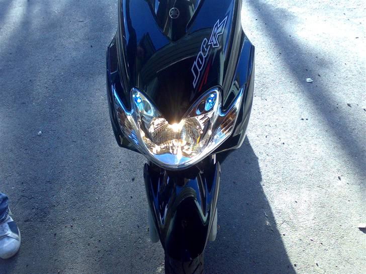 Yamaha Jog R - man kan se de blå pærer. billede 9