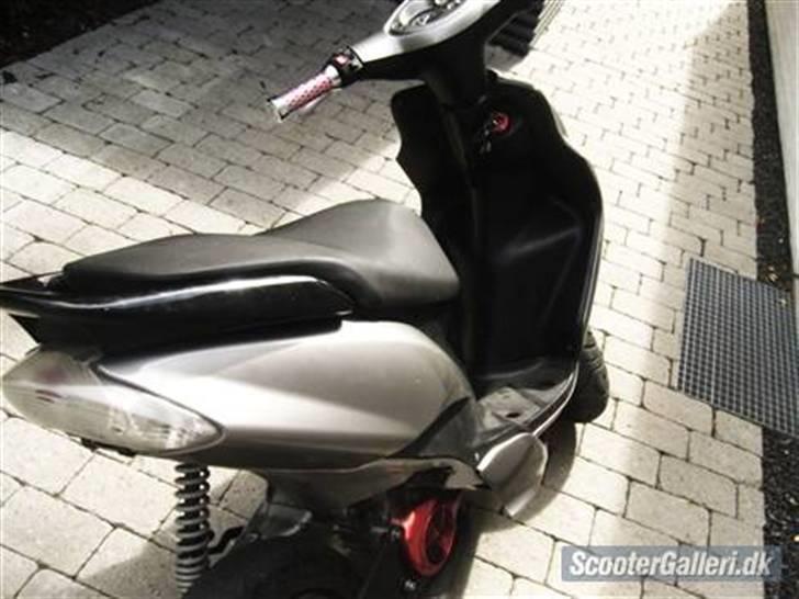 Yamaha Jog r ( SOLGT ) billede 7