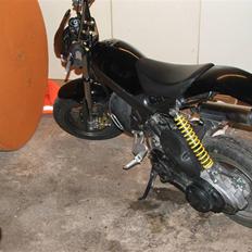 Suzuki street magic solgt 8500