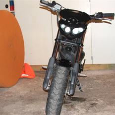 Suzuki street magic solgt 8500