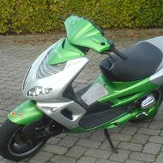 Peugeot Speedfight 2 **SOLGT**