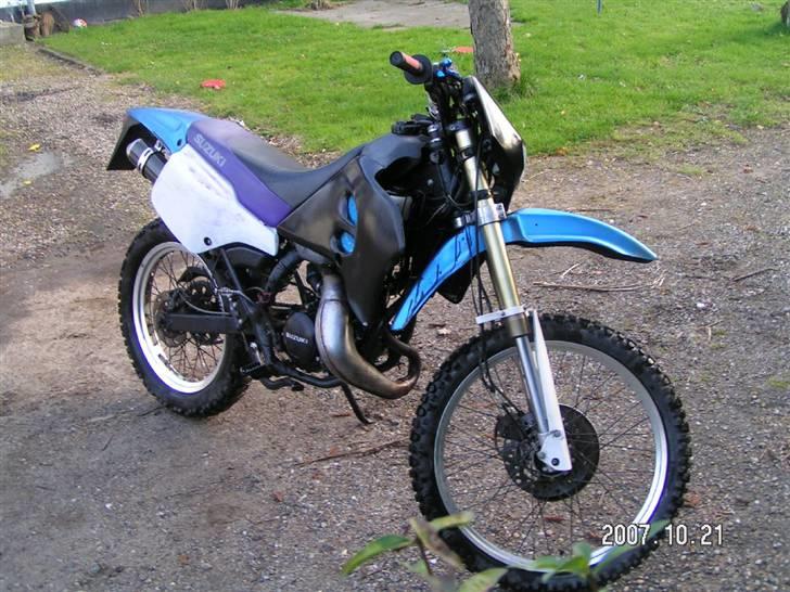 Suzuki RMX billede 4