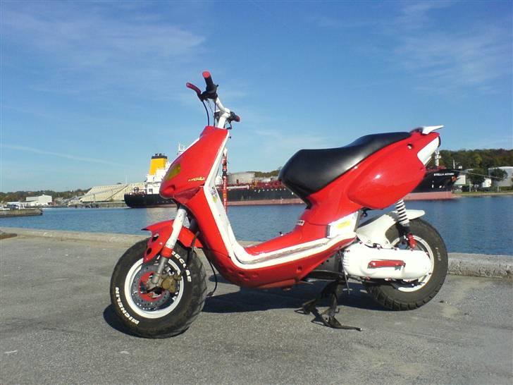 Aprilia Rally Evo ac. (Solgt) - Før! SØGER SR50 FÆLGE, SÅ HVIS DU LIGGER INDE MED NOGEN, SÅ SKRIV VENLIGST ;) billede 4