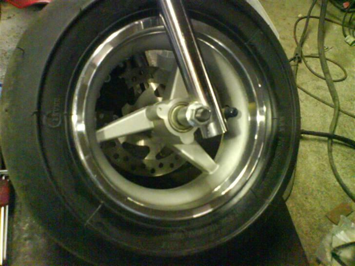 MiniBike banebike - poleret med metal polish billede 5