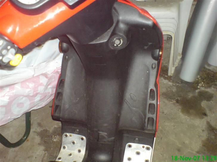 Peugeot Speedfight 2 Total Skadet! billede 2