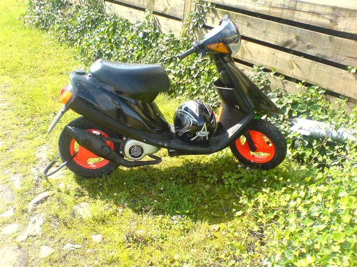 Yamaha JOG AS ( BYTTET ) - Her var den så Før knæk Kom på ;) billede 1