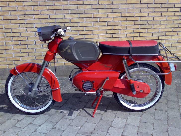 Kreidler "GT" - (24/5 2009) Nu med hvide dækkanter, som den vist originalt var udstyret med  billede 3