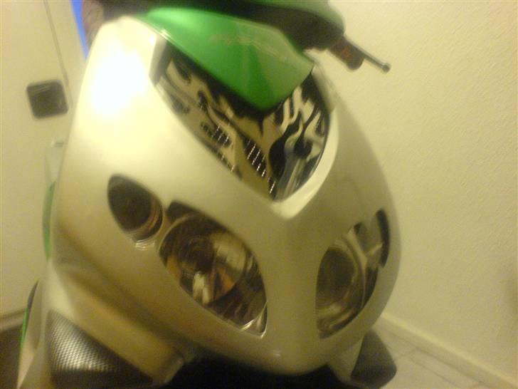 Peugeot Speedfight 2 **SOLGT** - Den grumme front.. billede 1