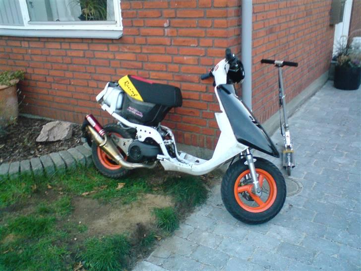 Yamaha Jog FS * SOLGT FOR 8500 * billede 1