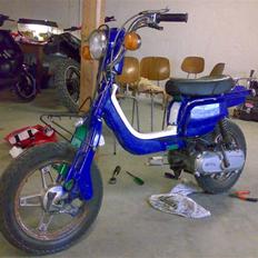 Suzuki Fz 50 x) (Solgt) 