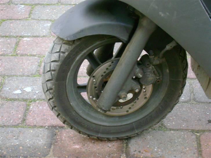 Suzuki address solgt billede 4