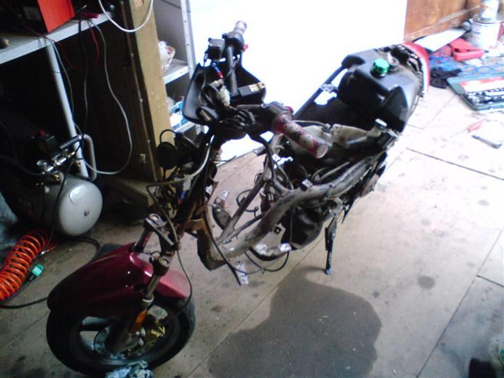 Yamaha Jog R - Byttet til NRG billede 2