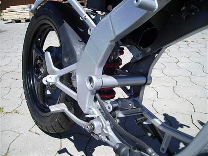 Aprilia RS50 (FØR) (SOLGT) - Gammelt billede, taget af tidligere ejer som renoverede den billede 3