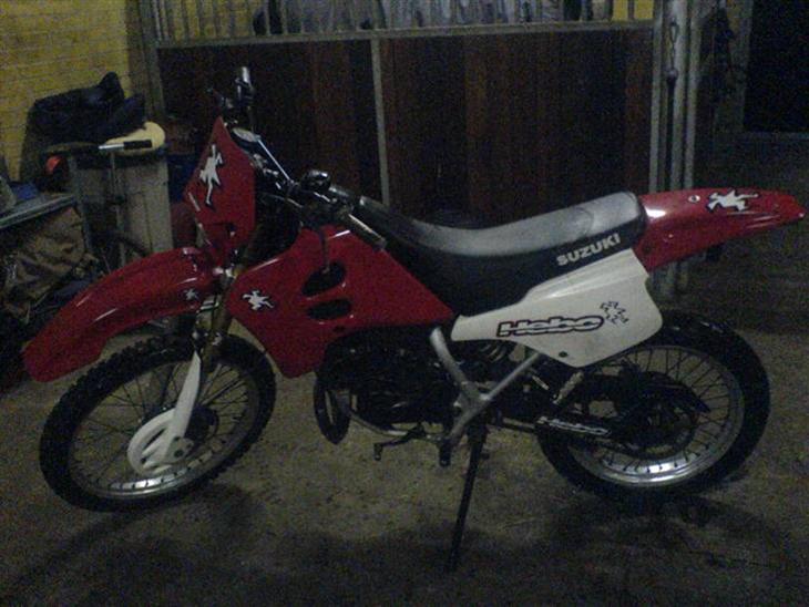 {{currentPhoto.altText}} billede {{currentPhoto.number}}