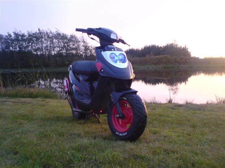 PGO hot 50  SOLGT billede 16