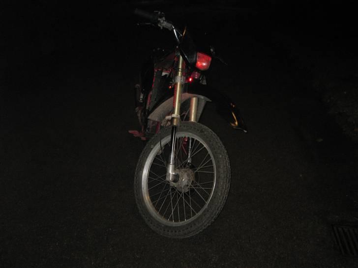 Suzuki RMX  Ghost Rider - så blev der sat dioder på man kan ikke se det så godt på billederne billede 19