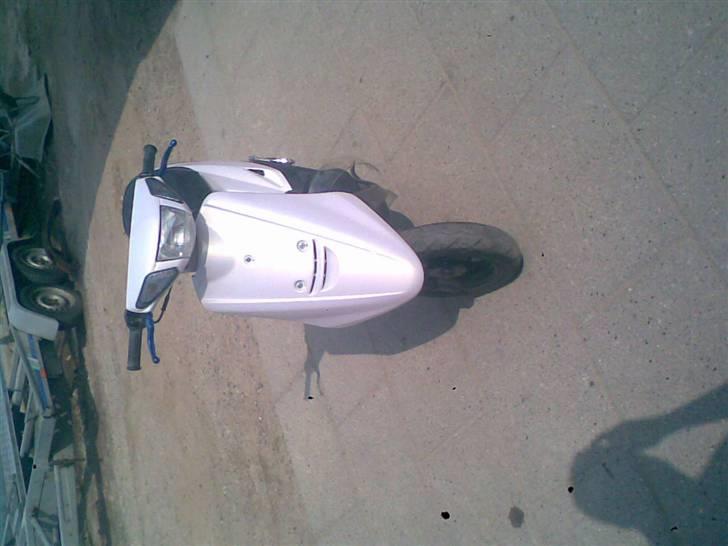 Yamaha JoG As ombygget billede 10