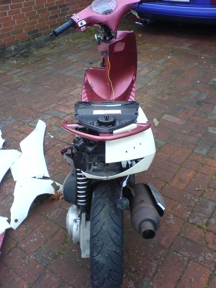 Suzuki Estilete *EFTER* :( :( - Kæft man .. det gør sku ondt at se efter alt det arbjejde :(  billede 4