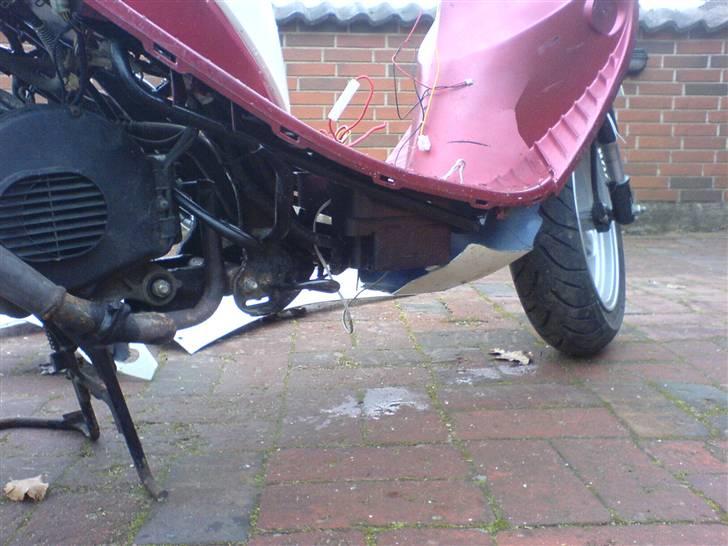 Suzuki Estilete *EFTER* :( :( - Kæft man .. det gør sku ondt at se efter alt det arbjejde :(  billede 6