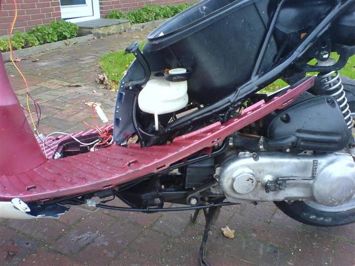 Suzuki Estilete *EFTER* :( :( - Kæft man .. det gør sku ondt at se efter alt det arbjejde :(  billede 7