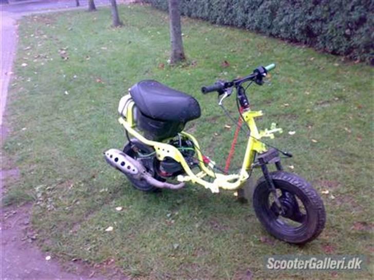 Yamaha jog as MHR ac VÆK filles - billede lånt af gammel ejer komemr nye i løbet af weeken eller næste uge billede 1