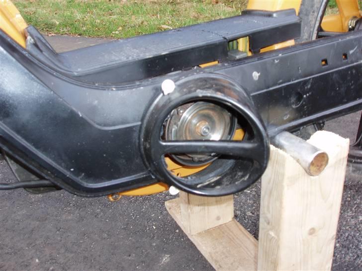 Vespa ciao byttet - grissetryne og min hjemme lavet støtte fod  billede 6