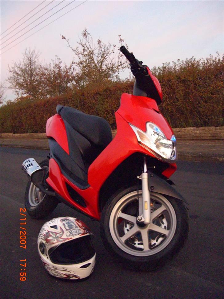 Yamaha jog R (solgt) billede 1