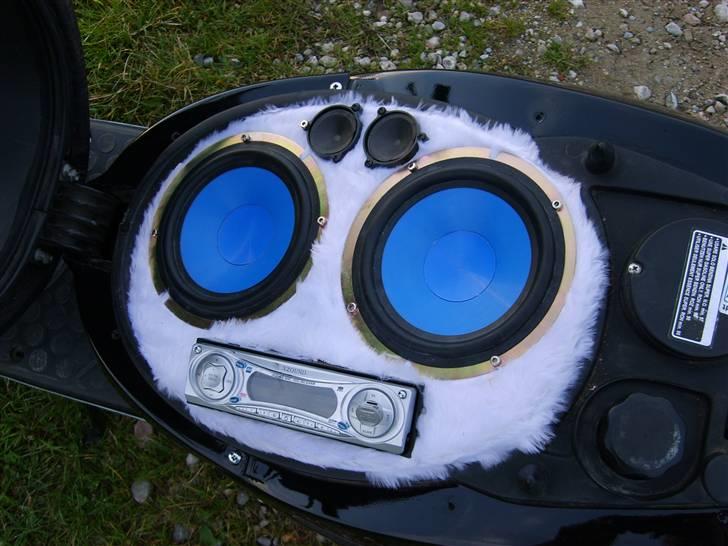 Aprilia sonicen - FØR - - anlægget.. årh det spiller godt. ! (kommer ikke med i handler) billede 13