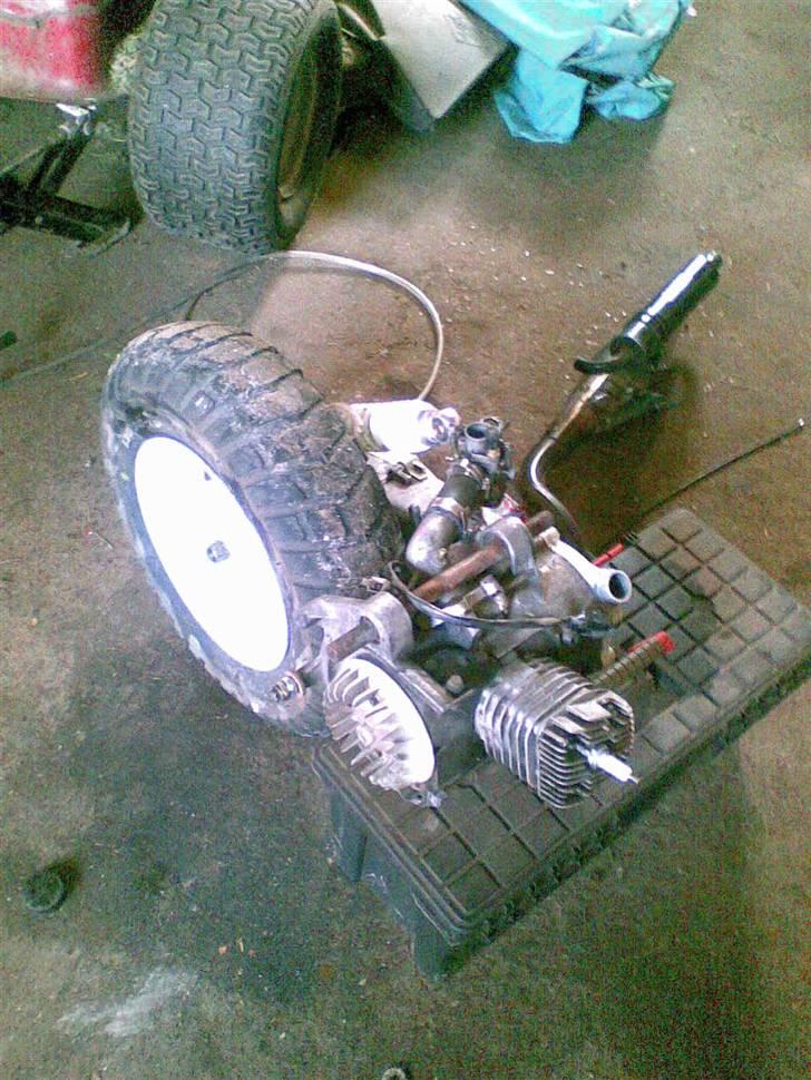 PGO HOT50               (DØD) - motoren billede 2