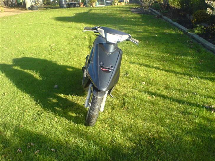 Yamaha JOG FS ( solgt ) - som den står nu 04-11-07 billede 12