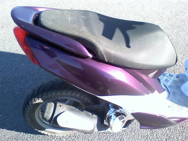 Yamaha Jog R - Den står flot i solen ?! ;D billede 16