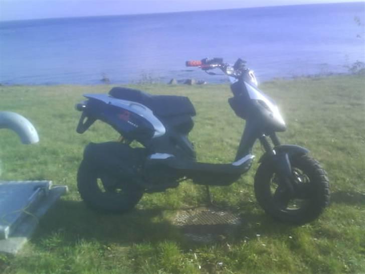 PGO Pmx Naked billede 5