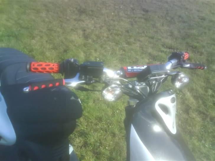 PGO Pmx Naked billede 7