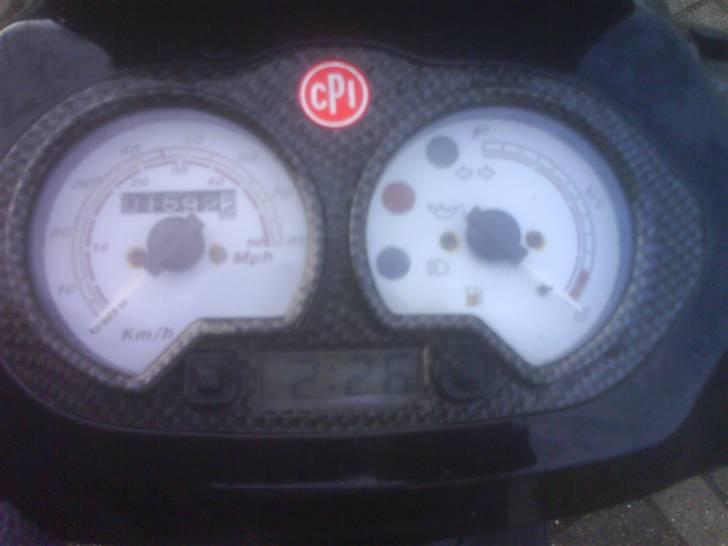 CPI Oliver Sport  - carbon look speedometer billede 9