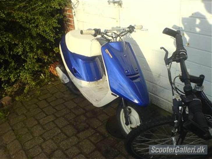 Yamaha Jog   solgt  - da jeg fik den billede 1