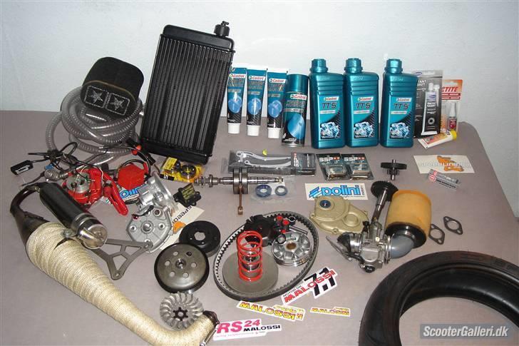 Aprilia Sonic EVO LC DD - alle mine dele ! de sisdte :) men speedline har dummet sig.. sendt en for lille kobling, for kort tændrør, en speedy connect for lidt og en flækket pakning !:S billede 13