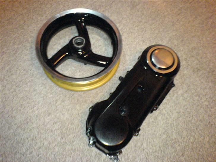 Aprilia sonic //Projekt!! - forfælg og varioskjoldet som kom hjem fra maleren i forgårs. :D billede 16