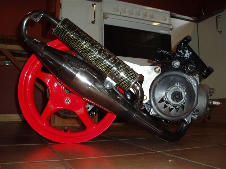 Aprilia SR 50 / Aerox SOLGT - lækker motor (Julen 07) billede 7
