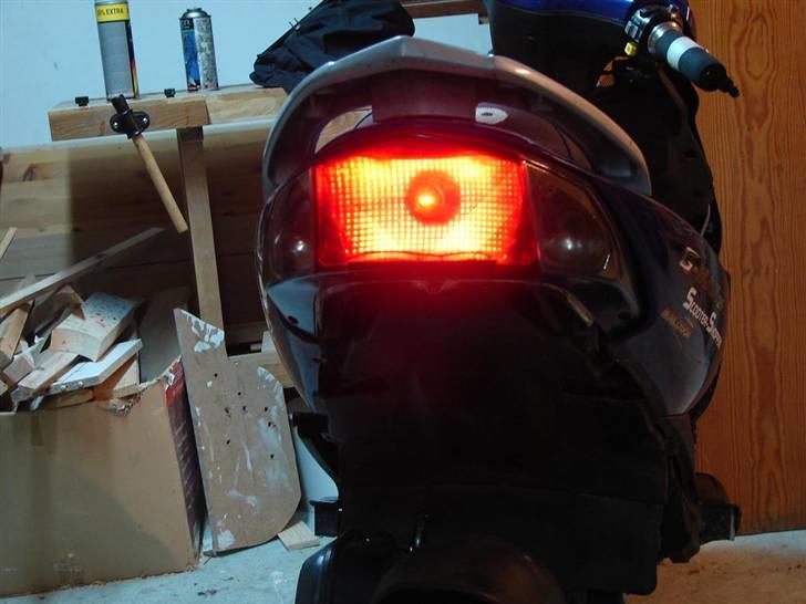 PGO G-max - Røgfarvet baglygte. Ser meget cool ud... billede 3