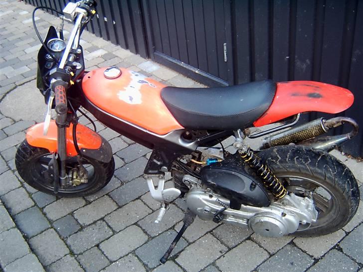 Suzuki Street Magic SOLGT! - Som den så ud inden projektet , blir forhåbentlig kønere . billede 7