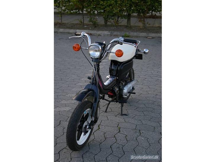 {{currentPhoto.altText}} billede {{currentPhoto.number}}